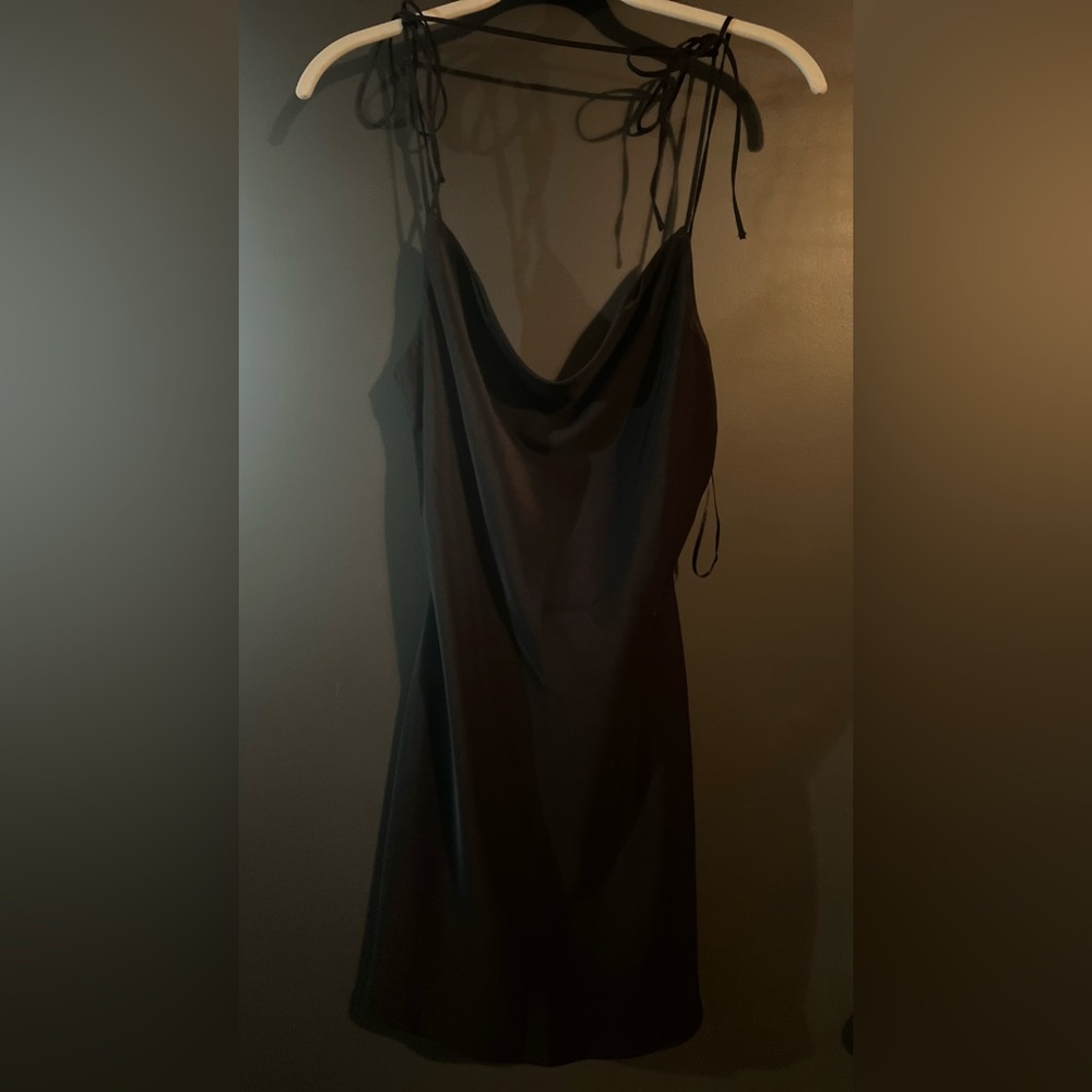 A&F SILKY MINI DRESS